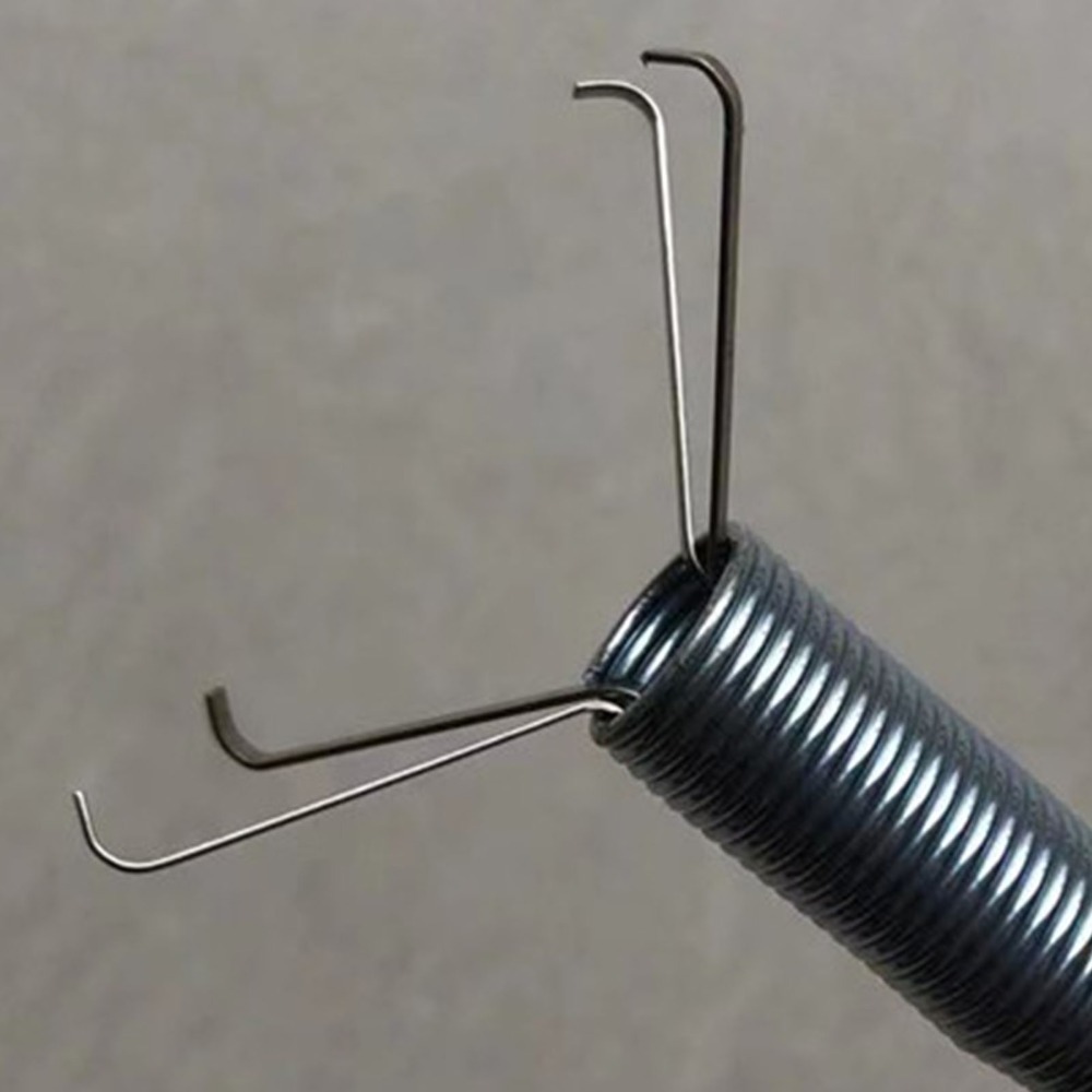 قطعتان من أداة تنظيف المجاري ا - مراجعة Drain Snake Flexible وسعره